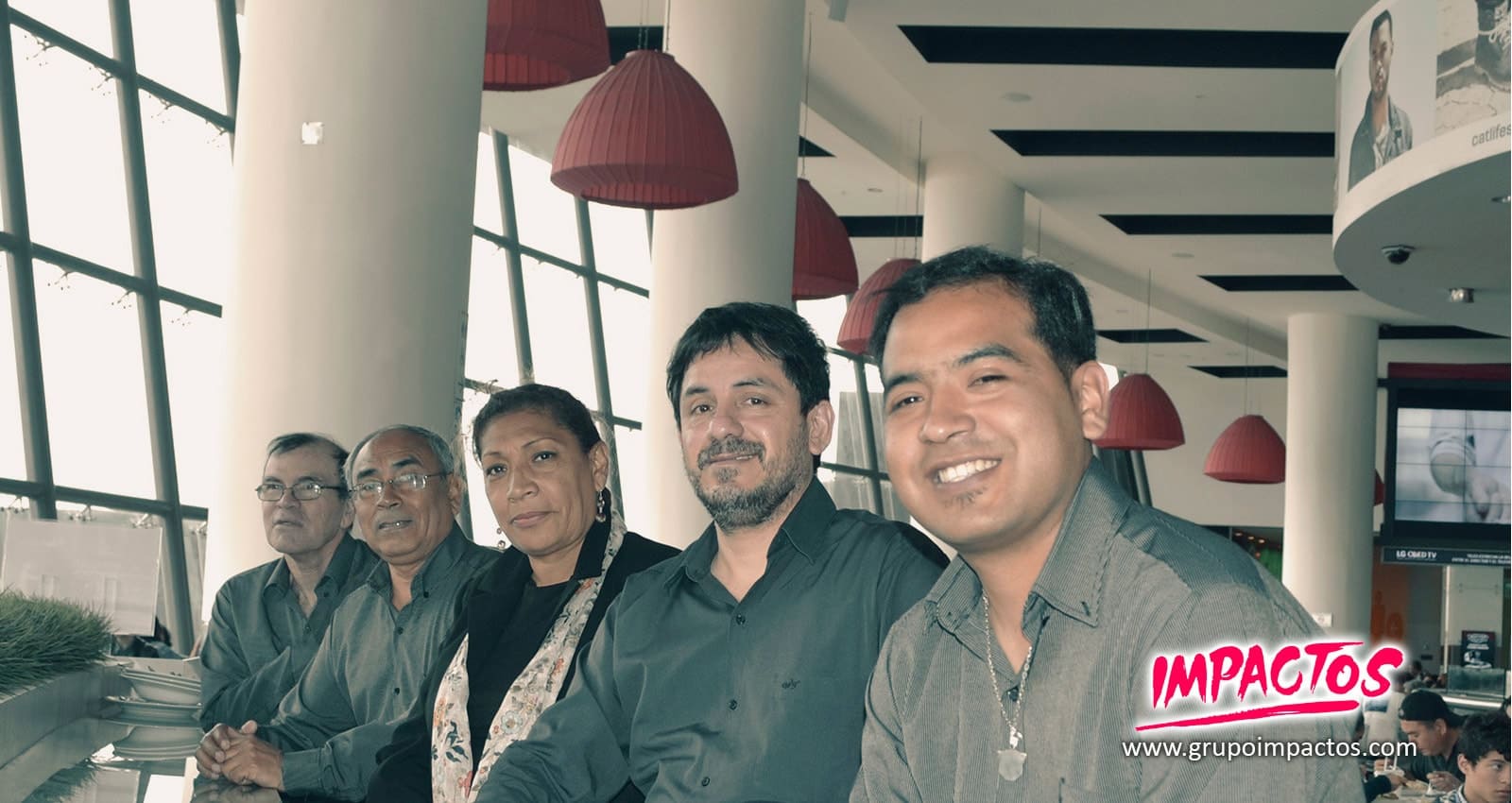 Jaime Pereda & Grupo IMPACTOS en el Real Plaza de Jesús María